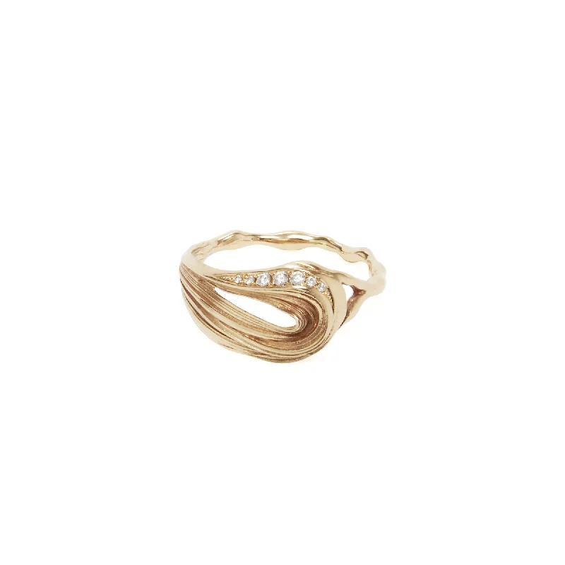 Minimalist Women's Rings with a Single Pearl in 14K Gold - Plated BandsOra Pavé 14K Gold Ring Minimalist Women's Rings with a Single Pearl in 14K Gold - Plated BandsOra Pavé 14K Gold Ring