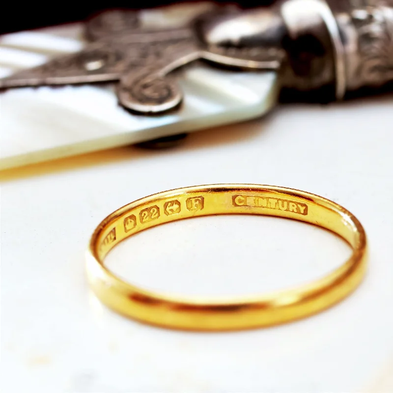 Art Deco - Inspired Women's Rings with Geometric Shapes in 14K GoldVintage Date 1930 22ct Gold Wedding Ring Art Deco - Inspired Women's Rings with Geometric Shapes in 14K GoldVintage Date 1930 22ct Gold Wedding Ring