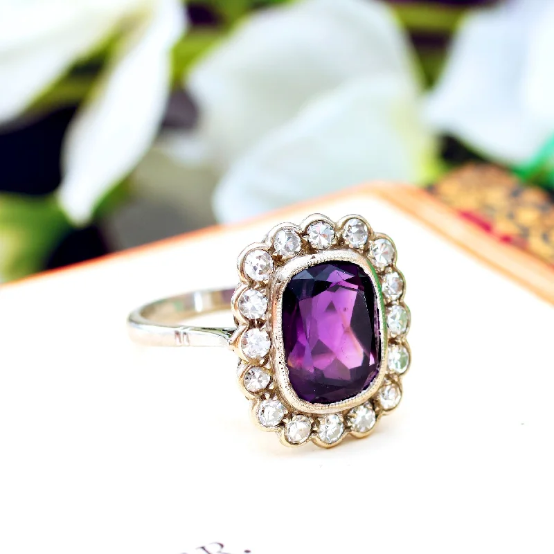 Diamond - Encrusted Women's Rings for Special Occasions in 18K GoldFinest Vintage Amethyst & Diamond Cluster Dress Ring Diamond - Encrusted Women's Rings for Special Occasions in 18K GoldFinest Vintage Amethyst & Diamond Cluster Dress Ring