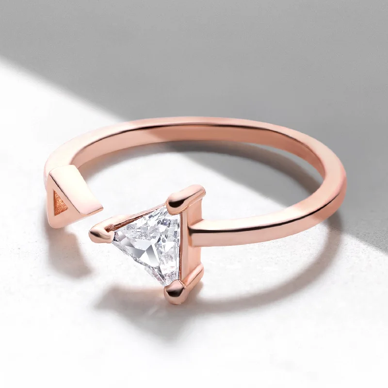 Animal - print double finger rings for a bold statementTriangle Shaped Adjustable Finger Ring Animal - print double finger rings for a bold statementTriangle Shaped Adjustable Finger Ring