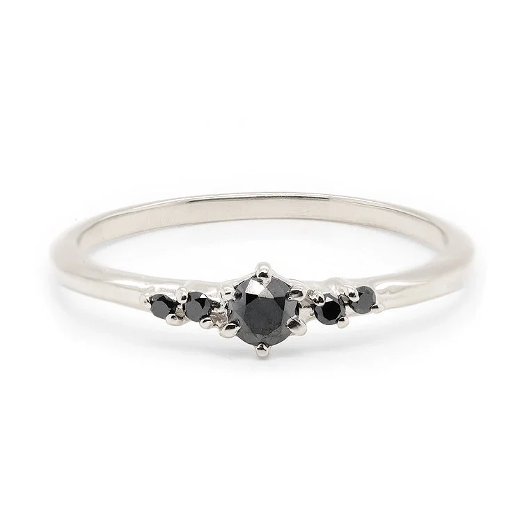 Heart - Shaped Women's Diamond Rings in Rose Gold for a Romantic and Symbolic GiftLia | black diamond Heart - Shaped Women's Diamond Rings in Rose Gold for a Romantic and Symbolic GiftLia | black diamond