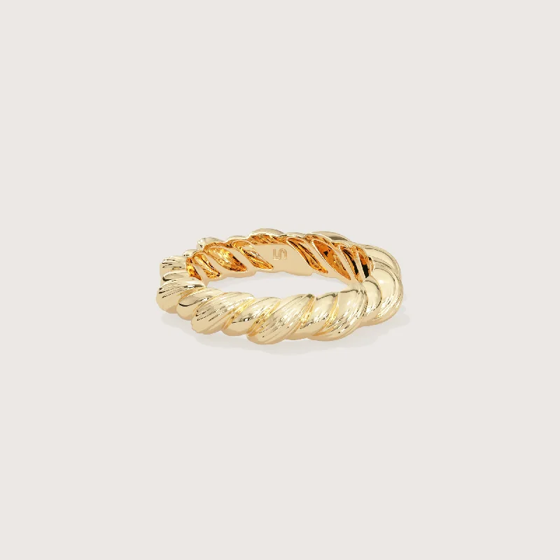 Boho - Style Women's Rings with Turquoise and Leather AccentsCoral Reef Ring