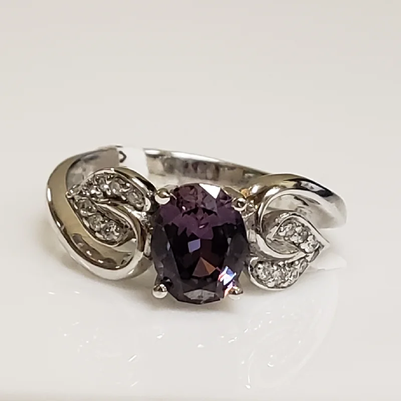 Minimalist Fashion Rings in Stainless Steel with a Single Solitaire CrystalPink/ Brown Sapphire Ring Minimalist Fashion Rings in Stainless Steel with a Single Solitaire CrystalPink/ Brown Sapphire Ring