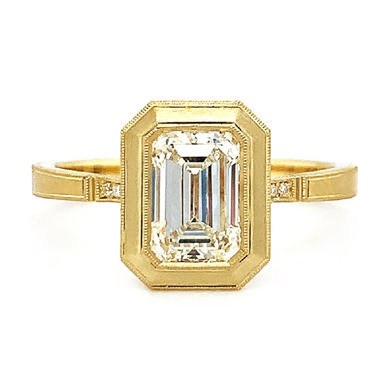 Tennis - Style Women's Diamond Rings with a Continuous Row of Diamonds for a Classic and Versatile LookEmerald Cut Diamond Engagement Ring - "Mariana Bezel" Tennis - Style Women's Diamond Rings with a Continuous Row of Diamonds for a Classic and Versatile LookEmerald Cut Diamond Engagement Ring - "Mariana Bezel"