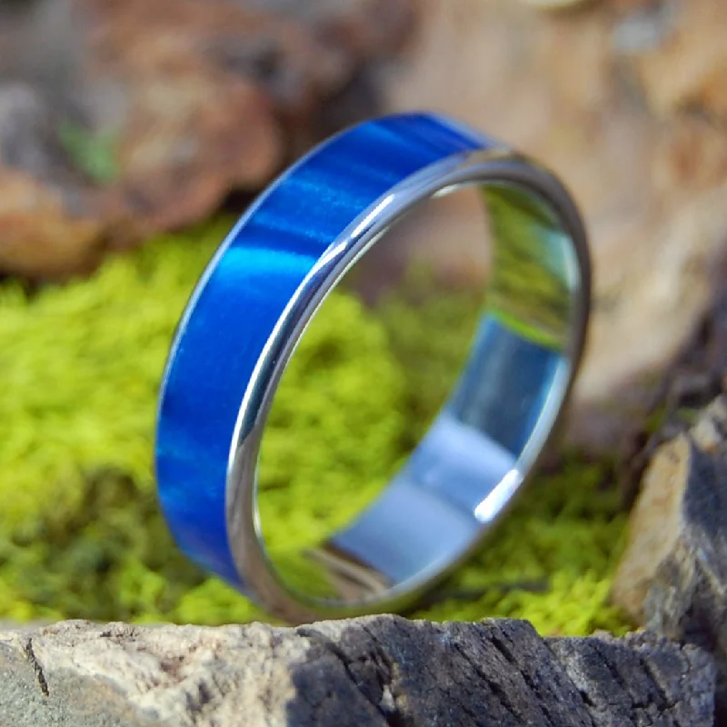 Minimalist Women's Rings with a Single Pearl in 14K Gold - Plated BandsRound Midnight | Men's Blue Marbled Resin & Titanium Wedding Ring Minimalist Women's Rings with a Single Pearl in 14K Gold - Plated BandsRound Midnight | Men's Blue Marbled Resin & Titanium Wedding Ring