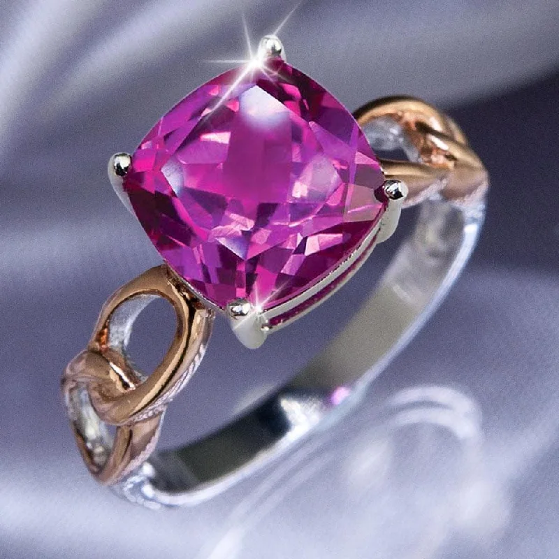 Women's 18K Gold Solitaire Diamond Ring for an Elegant Everyday LookFuchsia Ring