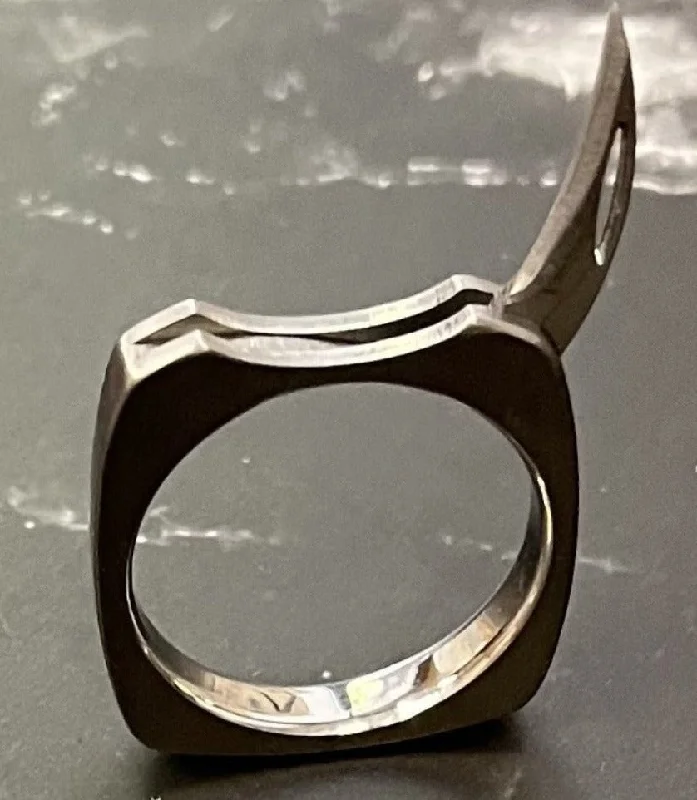 Titanium Rings with a Braided Metal Design for a Handmade FeelRaptor Lite
