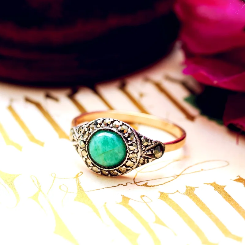 Minimalist Women's Rings with a Single Pearl in 14K Gold - Plated BandsVintage Art Deco Aventurine & Marcasite Ring Minimalist Women's Rings with a Single Pearl in 14K Gold - Plated BandsVintage Art Deco Aventurine & Marcasite Ring