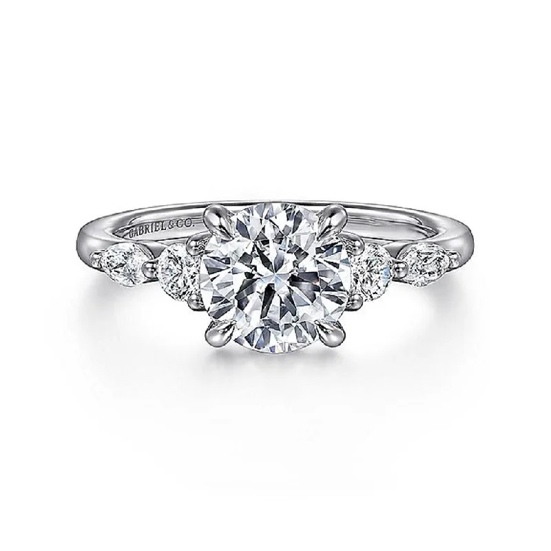 Princess - Cut Women's Diamond Rings in White Gold with a High - Clarity Diamond for a Modern Look14K White Gold 'Cian' Classic Five Stone Round Diamond Engagement Ring Princess - Cut Women's Diamond Rings in White Gold with a High - Clarity Diamond for a Modern Look14K White Gold 'Cian' Classic Five Stone Round Diamond Engagement Ring