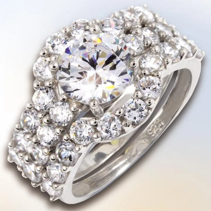 Interlocking Band Women's Rings in White Gold for a Modern DesignMonte Carlo Rings