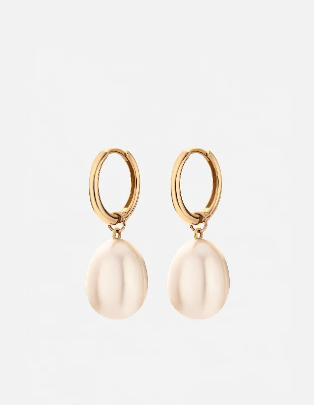 Stackable Gemstone Rings for Women in Amethyst, Sapphire, and EmeraldHera Drop Pearl Earrings, 14k Gold