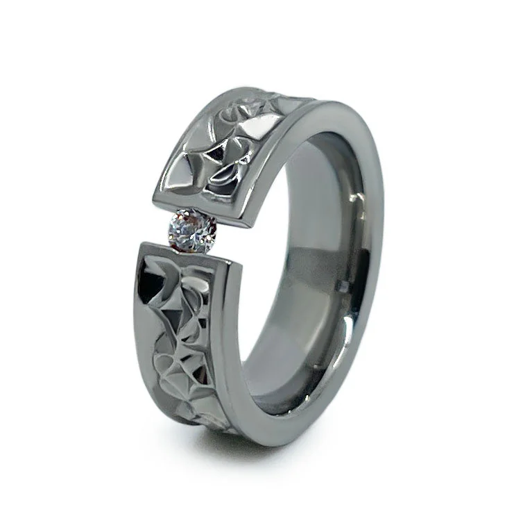 Men's animal - print rings with leopard or snake patternsAmore tension set gemstone Titanium ring Men's animal - print rings with leopard or snake patternsAmore tension set gemstone Titanium ring
