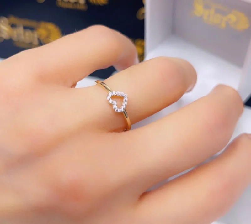 Diamond - Encrusted Women's Rings for Special Occasions in 18K GoldNina heart ring WR439 Diamond - Encrusted Women's Rings for Special Occasions in 18K GoldNina heart ring WR439