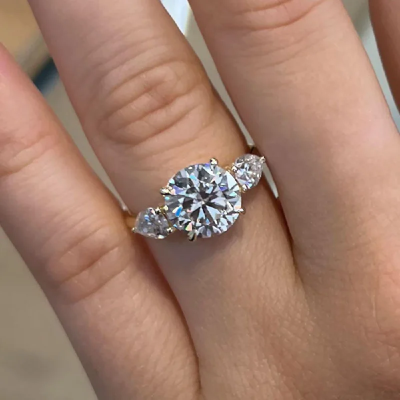 Men's Topaz Engagement Rings in 10K Gold with a Channel - Set Diamond Band2.60 Carat Round Shape Three Stone Moissanite Engagement Ring Men's Topaz Engagement Rings in 10K Gold with a Channel - Set Diamond Band2.60 Carat Round Shape Three Stone Moissanite Engagement Ring
