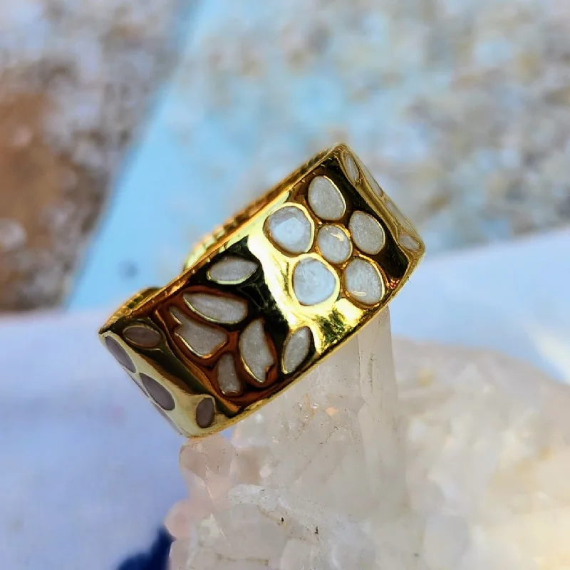 Women's Infinity Symbol Rings in Rose Gold for a Romantic TouchMOTHER OF PEARL - FLOWER GOLD PLATED 925 ADJUSTABLE RING Women's Infinity Symbol Rings in Rose Gold for a Romantic TouchMOTHER OF PEARL - FLOWER GOLD PLATED 925 ADJUSTABLE RING