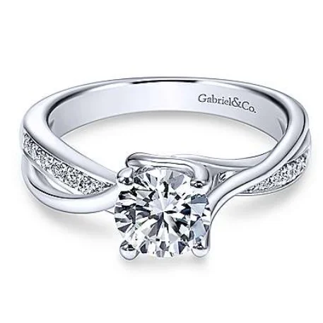 Magnetic Fashion Rings in Stainless Steel with a Modern, Interlocking DesignAleesa Bypass Diamond Ring