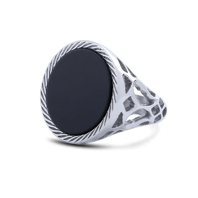 Minimalist Women's Rings with a Single Pearl in 14K Gold - Plated BandsOnyx Sovereign Ring Minimalist Women's Rings with a Single Pearl in 14K Gold - Plated BandsOnyx Sovereign Ring
