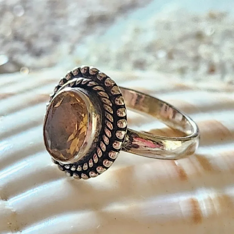 Floral - Patterned Women's Rings in 18K Yellow Gold for a Feminine LookOVAL - CITRINE BEADED DESIGN 925 RING Floral - Patterned Women's Rings in 18K Yellow Gold for a Feminine LookOVAL - CITRINE BEADED DESIGN 925 RING