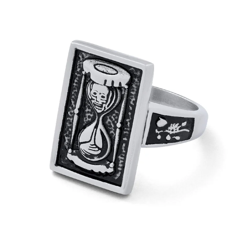 Stackable Gemstone Rings for Women in Amethyst, Sapphire, and EmeraldMEGHAN CLARKE X STATEMENT "Memento Mori" Signet Ring Stackable Gemstone Rings for Women in Amethyst, Sapphire, and EmeraldMEGHAN CLARKE X STATEMENT "Memento Mori" Signet Ring