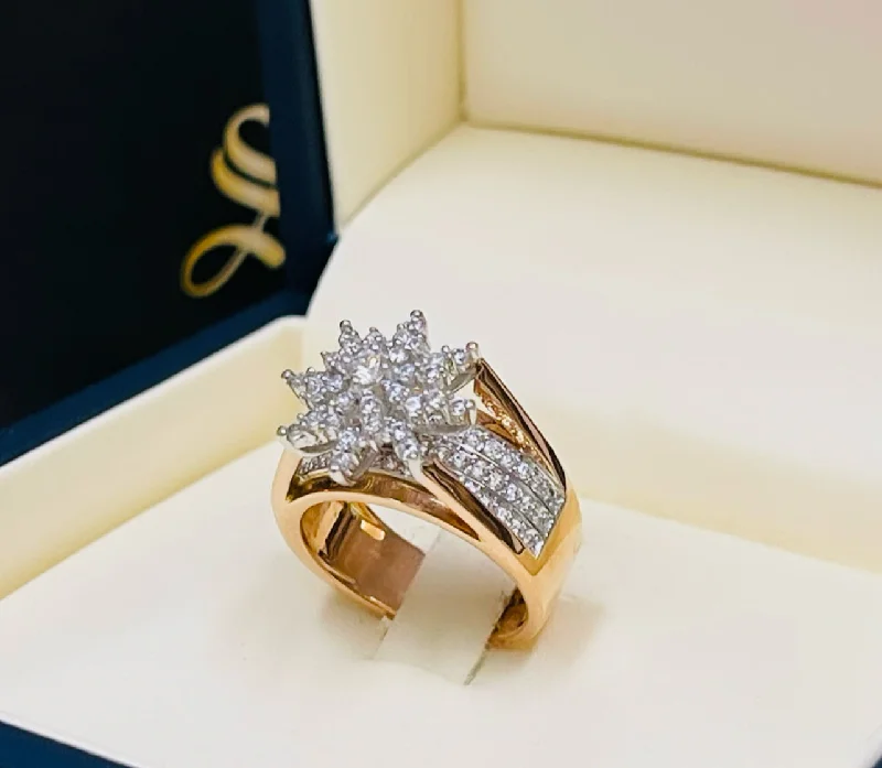 Interlocking Band Women's Rings in White Gold for a Modern DesignRose gold snowflake ring WR381
