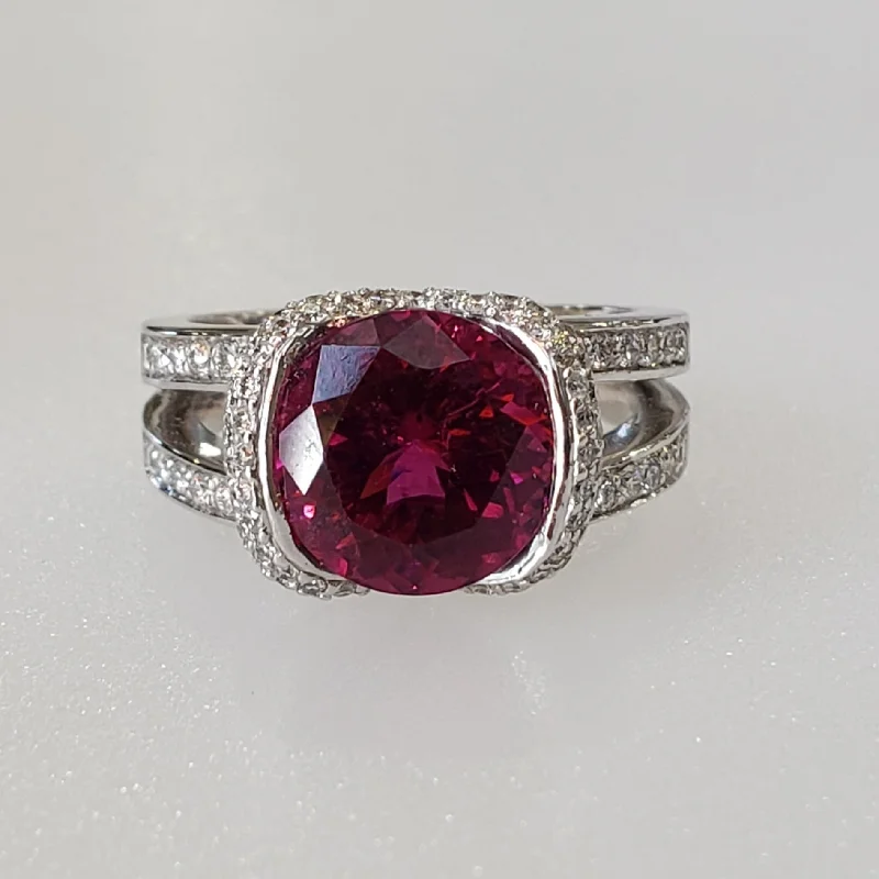 Fashion Rings with Initial Charms in Silver - Plated Metal for a Custom AccessoryRed Rubelite Ring