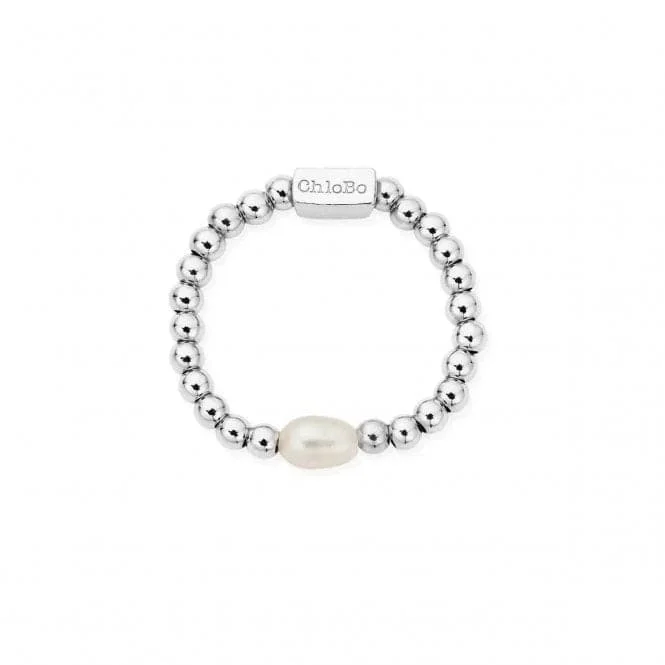Minimalist Fashion Rings in Stainless Steel with a Single Solitaire CrystalMini Pearl Ring Minimalist Fashion Rings in Stainless Steel with a Single Solitaire CrystalMini Pearl Ring