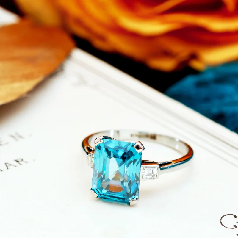 Art Deco - Inspired Women's Rings with Geometric Shapes in 14K GoldVintage Blue Zircon & Diamond Platinum Ring Art Deco - Inspired Women's Rings with Geometric Shapes in 14K GoldVintage Blue Zircon & Diamond Platinum Ring