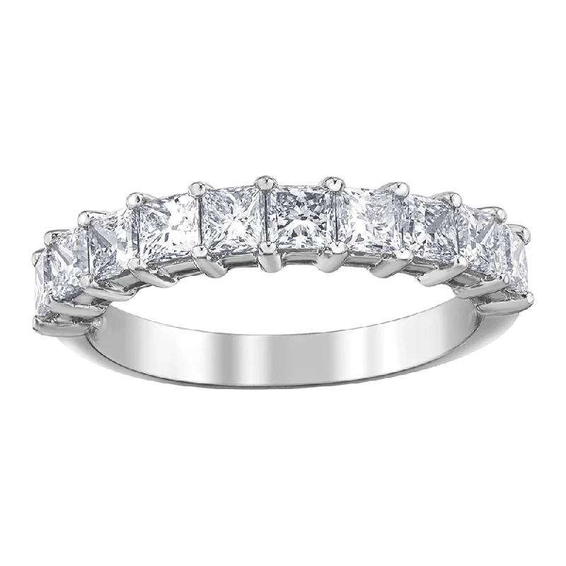 Solitaire diamond anniversary rings for a simple yet stunning lookPrincess Cut Canadian Diamond Band Solitaire diamond anniversary rings for a simple yet stunning lookPrincess Cut Canadian Diamond Band