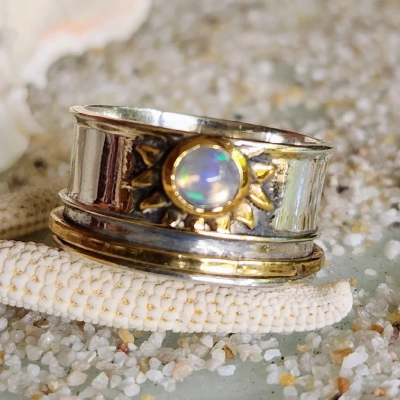 Tennis - Style Women's Rings with a Row of Round Diamonds in PlatinumOPAL STAR - 925 SILVER VERMEIL SPINNER RING Tennis - Style Women's Rings with a Row of Round Diamonds in PlatinumOPAL STAR - 925 SILVER VERMEIL SPINNER RING