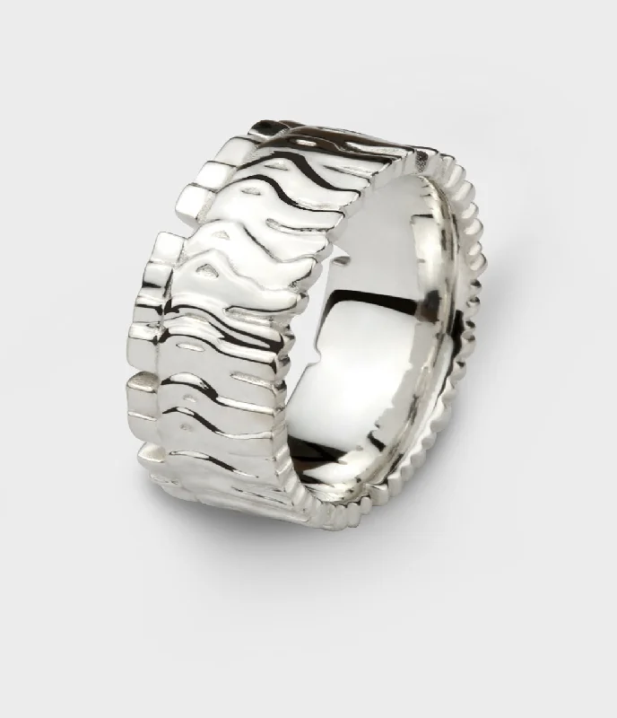 Art deco - style anniversary rings with geometric patternsPeople Ring