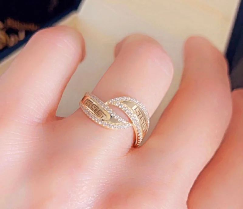 Minimalist Women's Rings with a Single Pearl in 14K Gold - Plated BandsRachel ring WR435