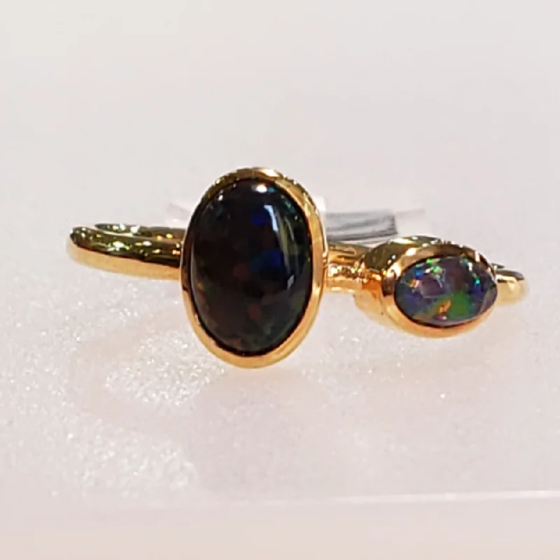 LED - Lit Fashion Rings in Plastic with Color - Changing Effects for a Futuristic LookSynthetic Black Opal Ring LED - Lit Fashion Rings in Plastic with Color - Changing Effects for a Futuristic LookSynthetic Black Opal Ring