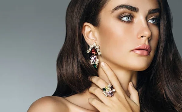 Diamond Rings: Capturing Eternity in Every Glittering Facet