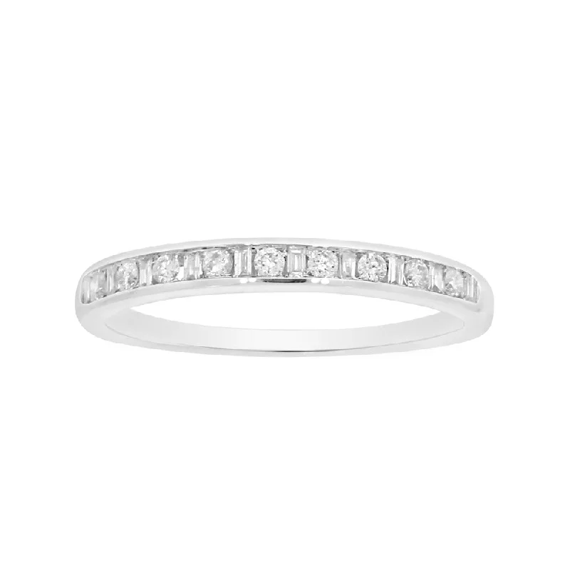 Alexandrite Gemstone Rings in Platinum with a Hidden Halo for a Rare and Luxurious Piece9ct White Gold Ring with 1/4 Carat of 9 Brilliant Diamonds and 10 Baguette Diamonds Alexandrite Gemstone Rings in Platinum with a Hidden Halo for a Rare and Luxurious Piece9ct White Gold Ring with 1/4 Carat of 9 Brilliant Diamonds and 10 Baguette Diamonds