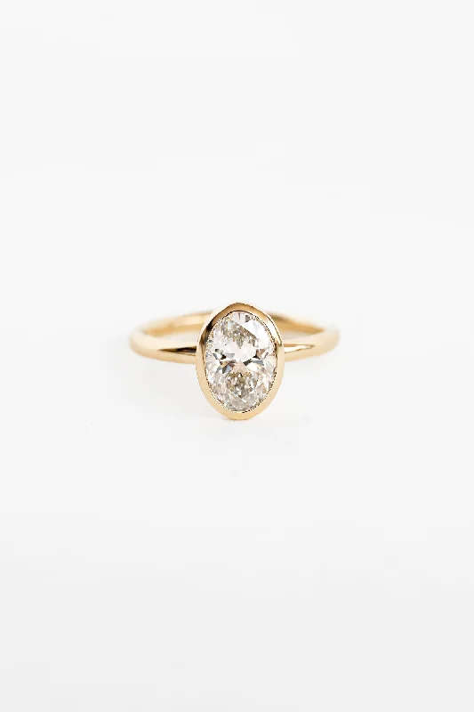 Oval Aura Ring with Lab Diamond