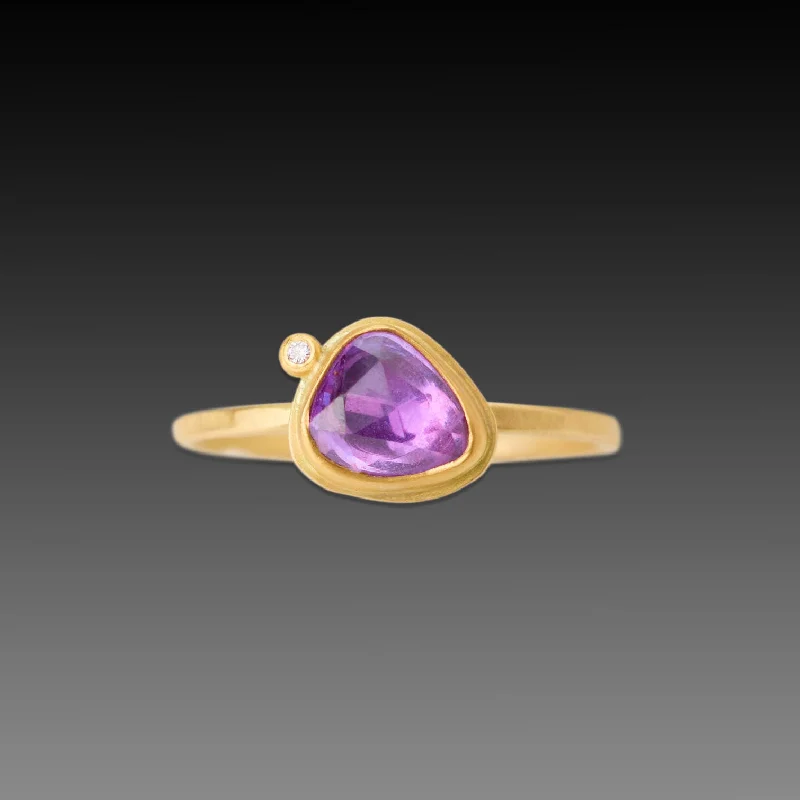 Sapphire Gemstone Rings in 18K White Gold with Diamond Accents for an Elegant EngagementLavender-Pink Sapphire Ring Sapphire Gemstone Rings in 18K White Gold with Diamond Accents for an Elegant EngagementLavender-Pink Sapphire Ring