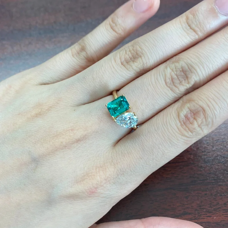 Commemorate rings with a diamond - and - aquamarine combinationToi Et Moi Ring Emerald And Diamond 18kt Yellow Gold Commemorate rings with a diamond - and - aquamarine combinationToi Et Moi Ring Emerald And Diamond 18kt Yellow Gold