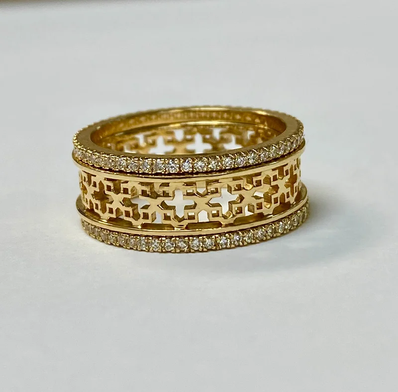 Commemorate rings with a heart - shaped diamond cutoutTrio Stackable Rings Set 14K Gold Commemorate rings with a heart - shaped diamond cutoutTrio Stackable Rings Set 14K Gold
