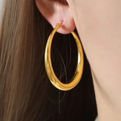 Lightweight hoop earrings18K Gold-Plated Hoop Earrings